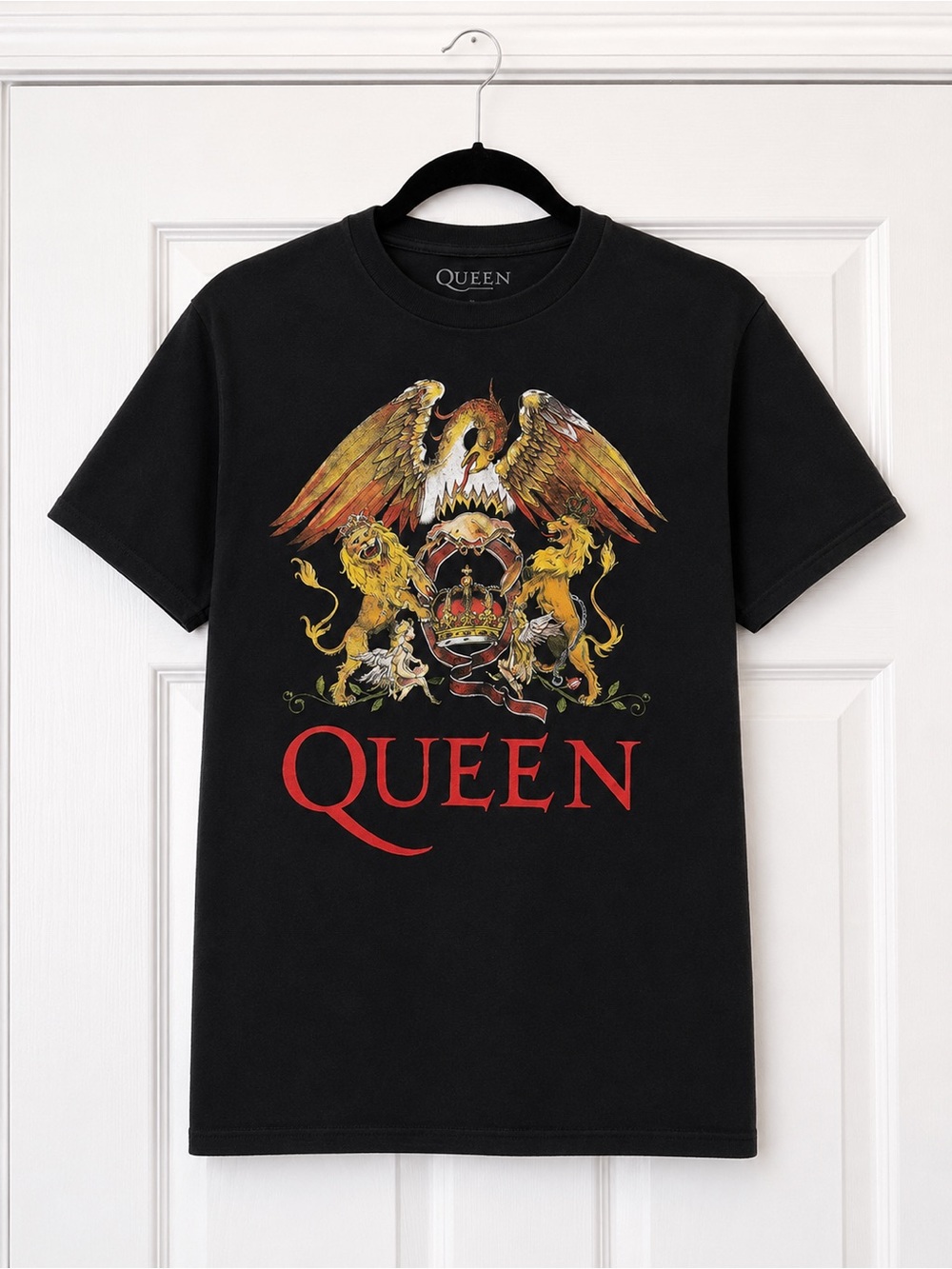 Queen Crest Graphic Band T-Shirt Black Size Small